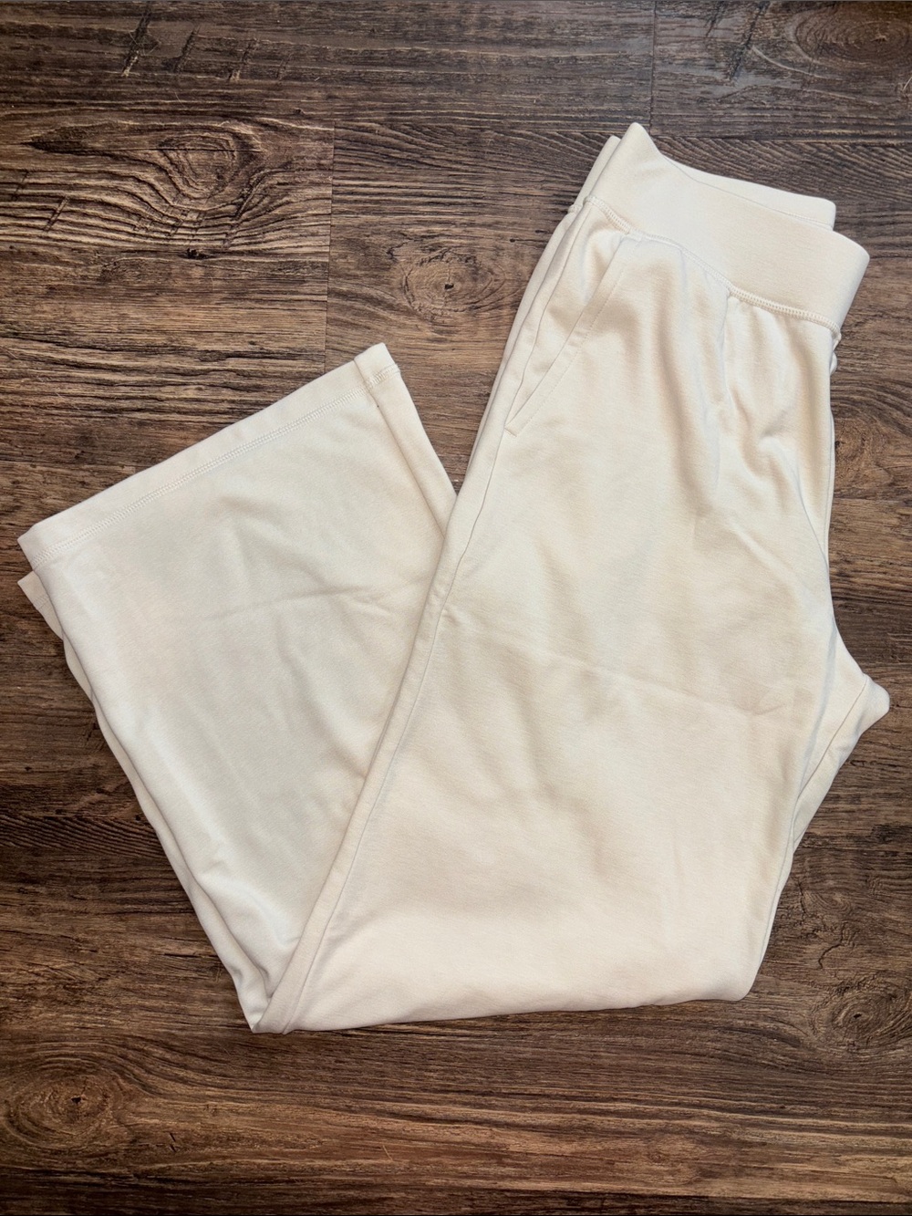 Uniqlo Cream Straight Sweatpants